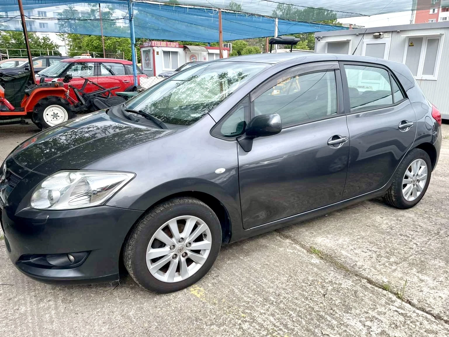 Toyota Auris 1.6i - изображение 8