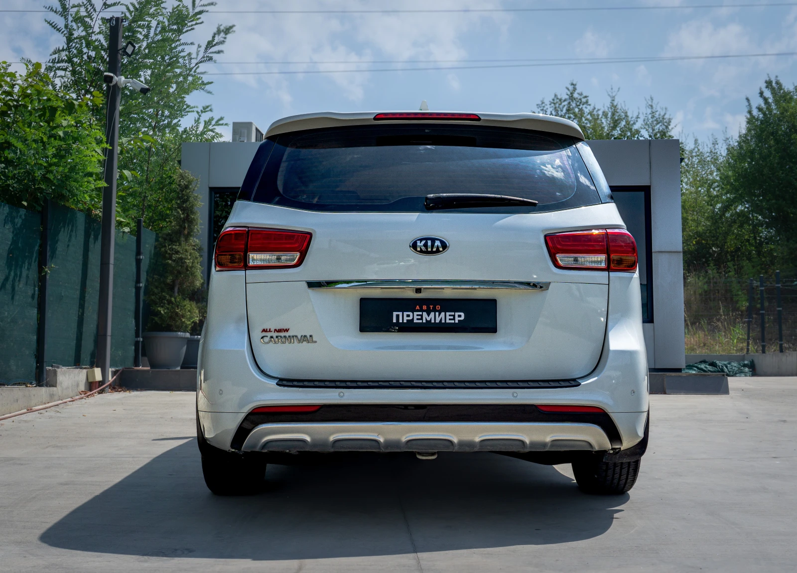 Kia Carnival 2.2 CRDi-9 МЕСТЕН-РЕАЛНИ КИЛОМЕТРИ-6М ГАРАНЦИЯ! - изображение 5