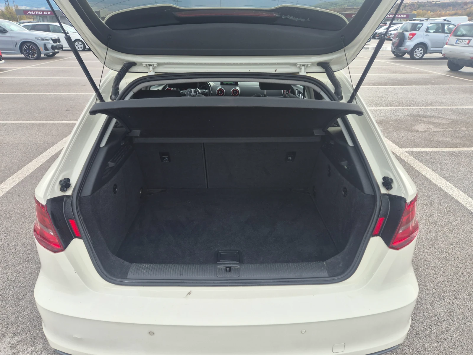 Audi A3 1.6 tdi S-LINE - изображение 10