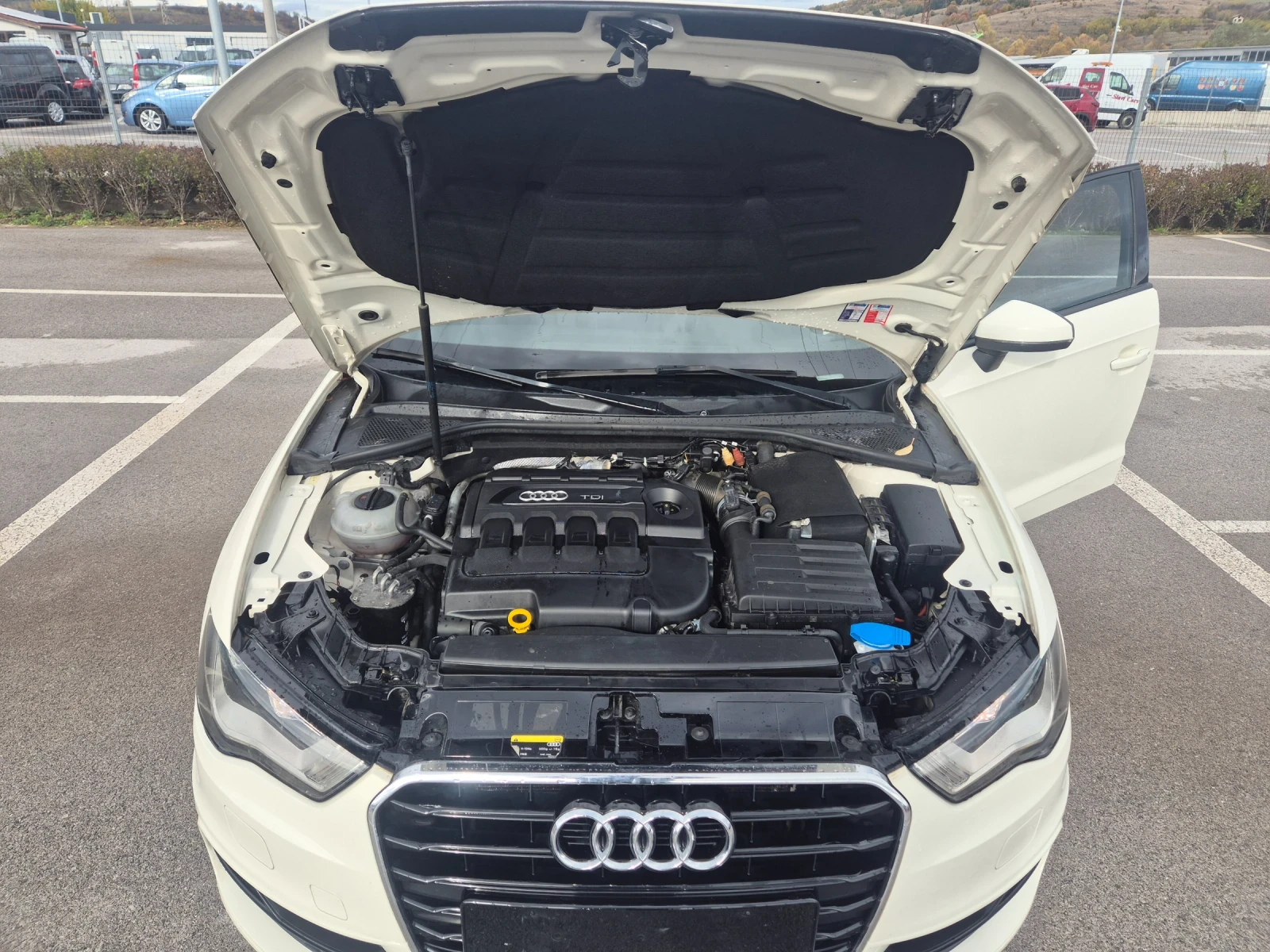 Audi A3 1.6 tdi S-LINE | Mobile.bg   11