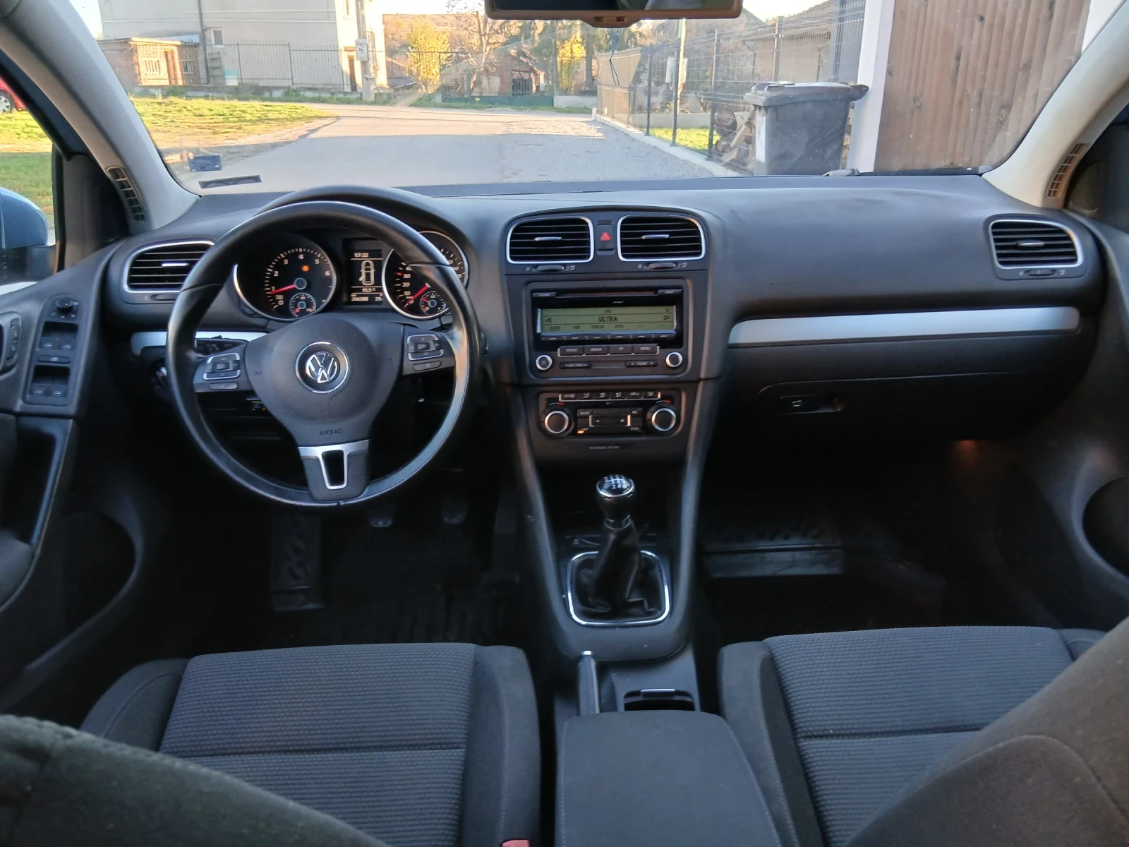 VW Golf 1.4 ТСИ - изображение 8