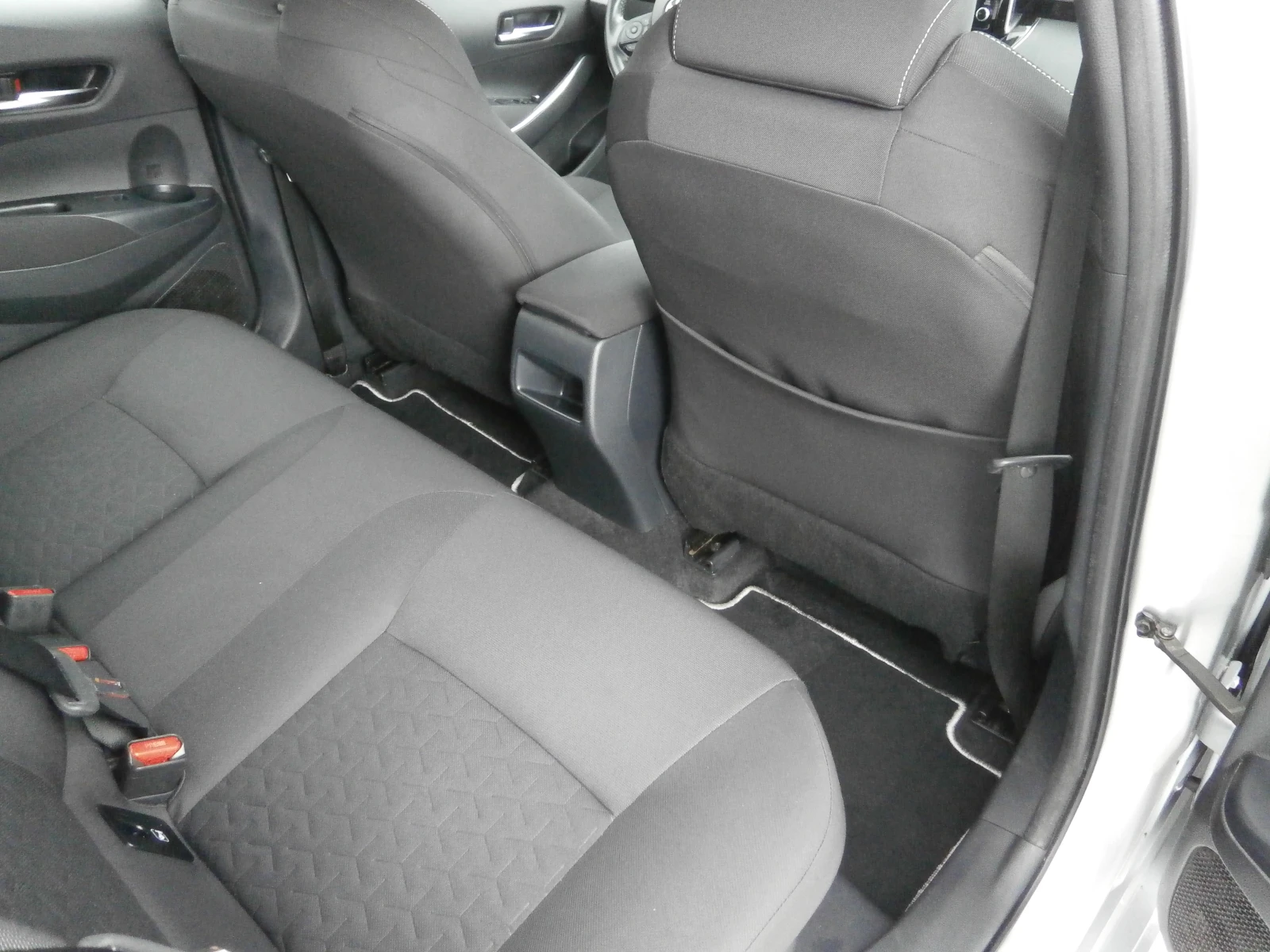 Toyota Corolla 1.8 Hybrid | Mobile.bg � ����������� 12