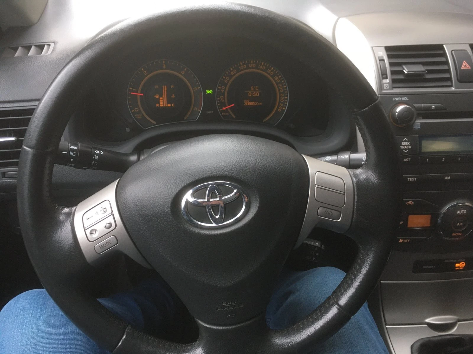 Toyota Corolla  - изображение 8