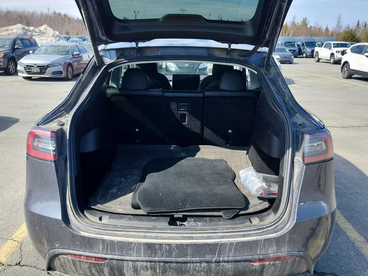 Tesla Model Y  LONG RANGE AWD| АВТОПИЛОТ| 360| ТЕРМОПОМПА| CARFA, снимка 15 - Автомобили и джипове - 53818781