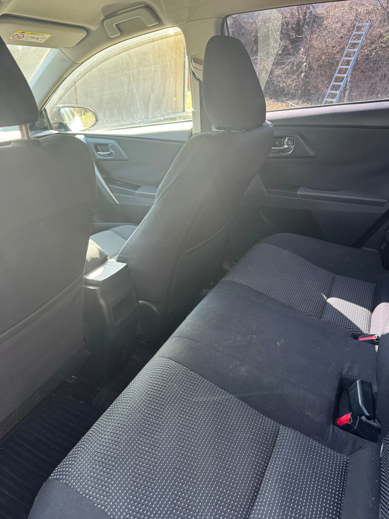 Toyota Auris, снимка 6 - Автомобили и джипове - 54160907