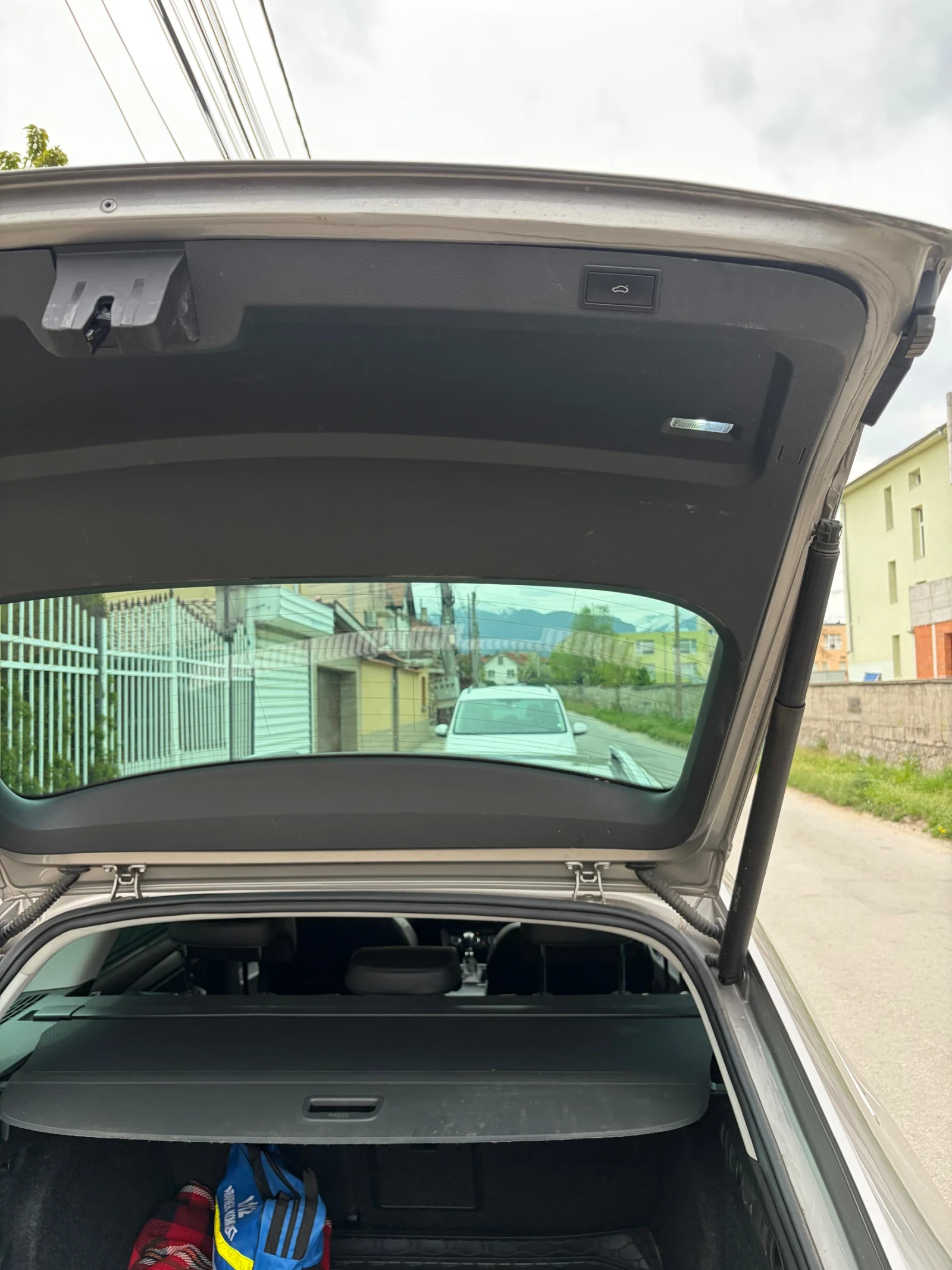 Skoda Superb Laurin & Klement 2.0 TDI 150 кс, снимка 15 - Автомобили и джипове - 54478369