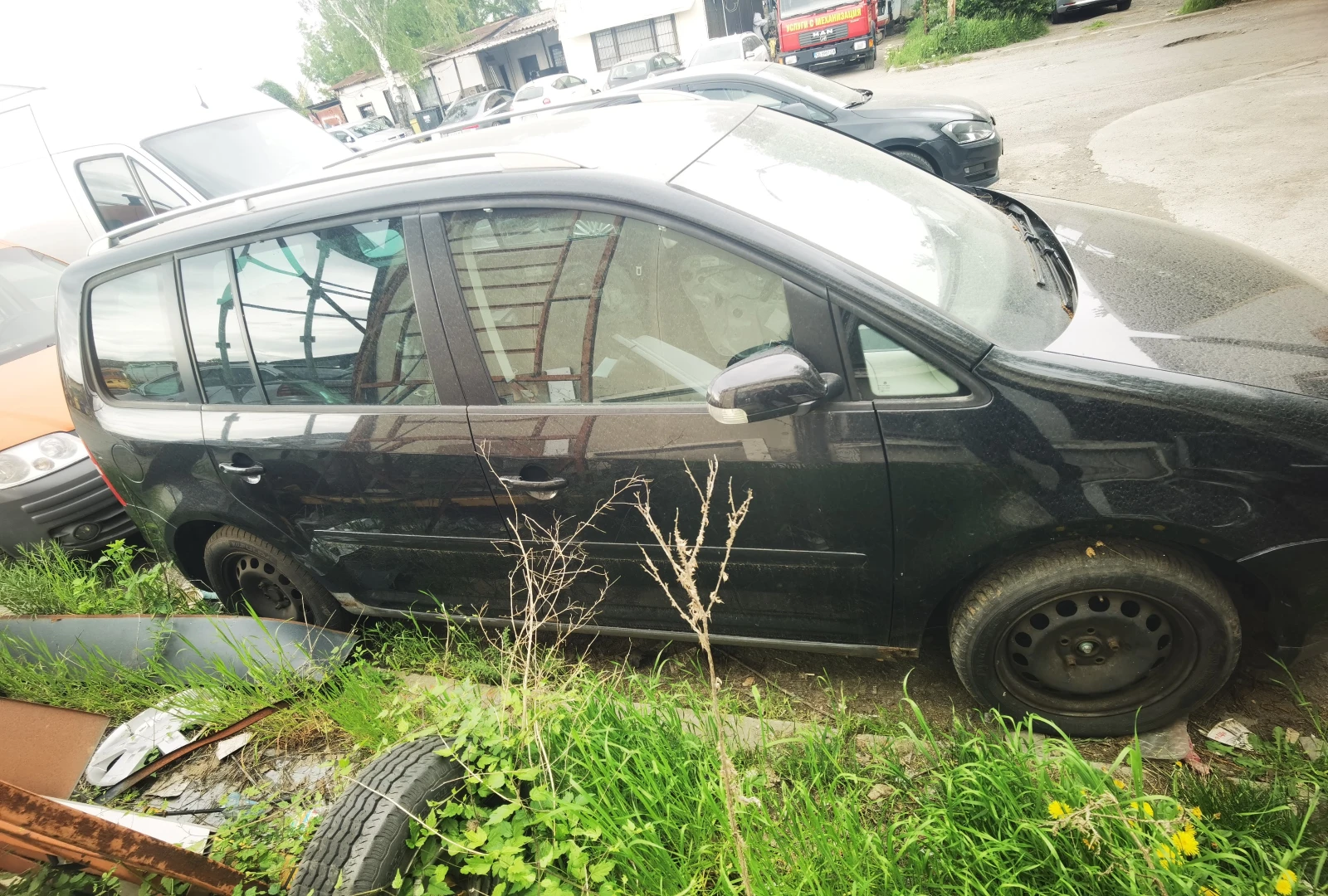 VW Touran, снимка 7 - Автомобили и джипове - 54599352