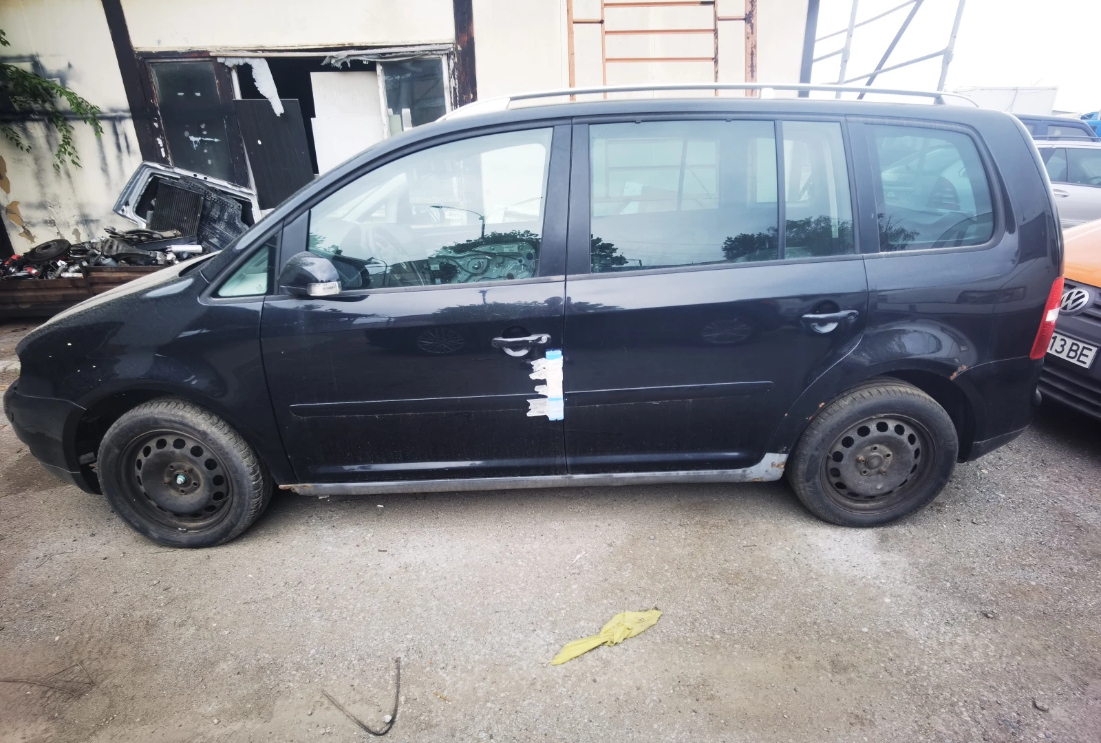 VW Touran, снимка 2 - Автомобили и джипове - 54599352