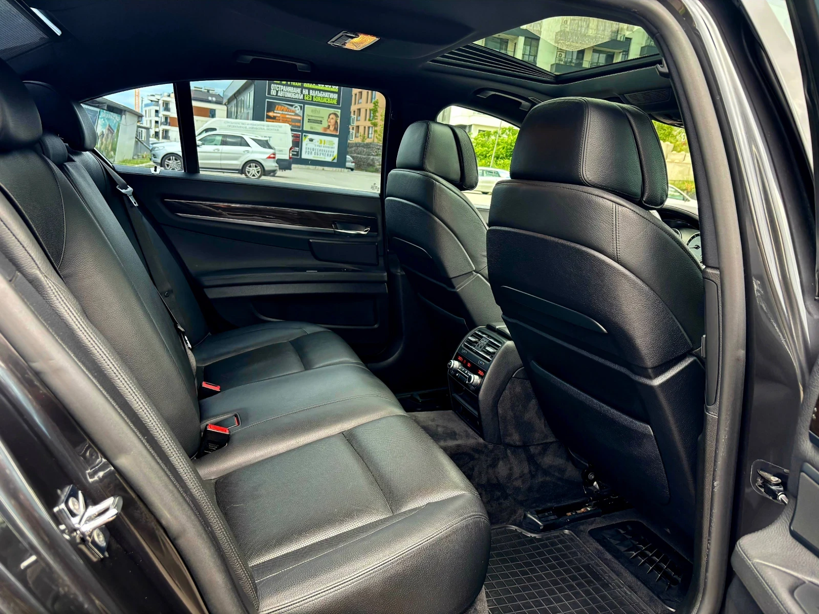 BMW 730  - сменени вериги, реални километри, вакум, FULL !, снимка 10 - Автомобили и джипове - 54888603