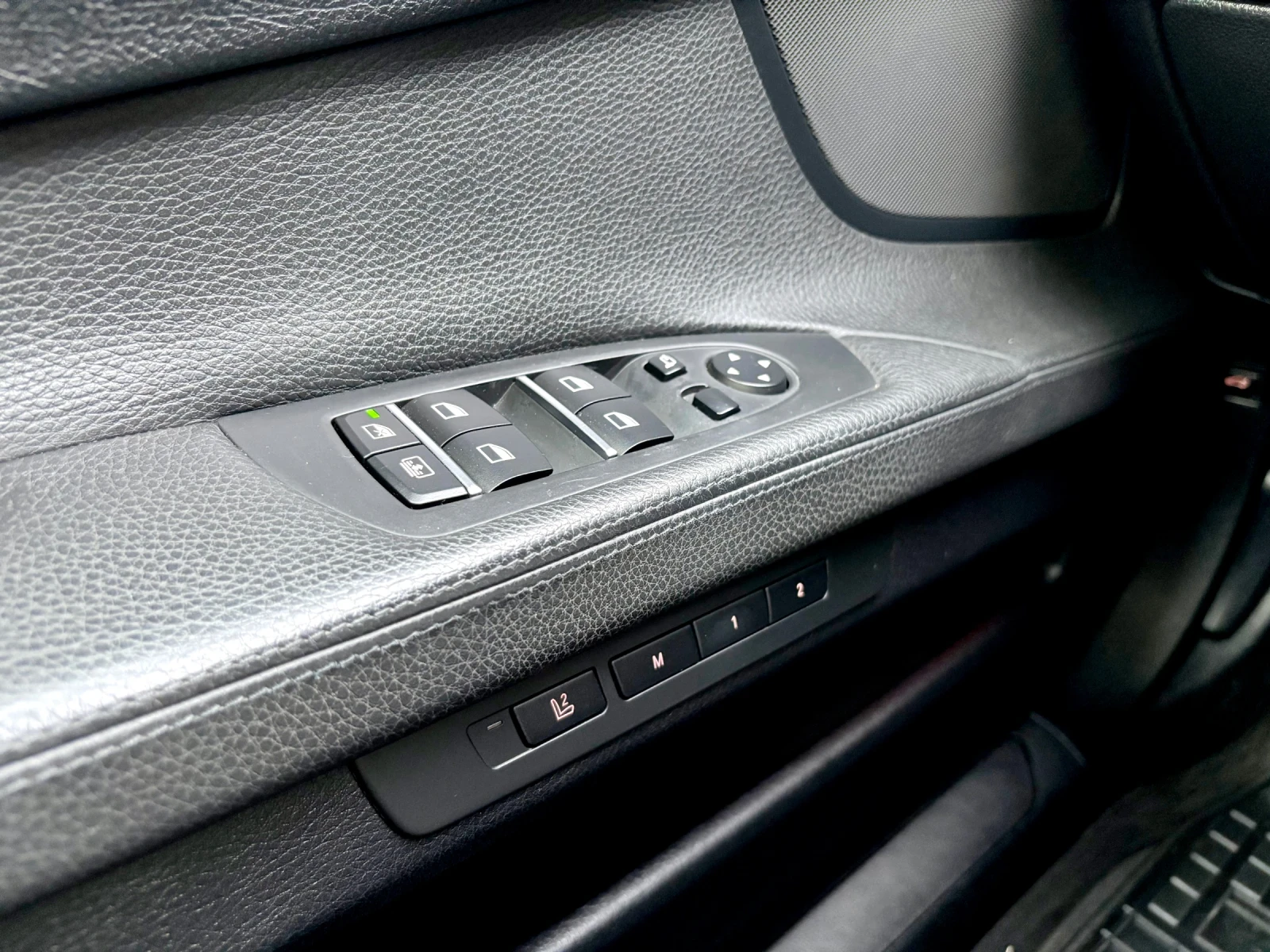 BMW 730  - сменени вериги, реални километри, вакум, FULL !, снимка 15 - Автомобили и джипове - 54888603