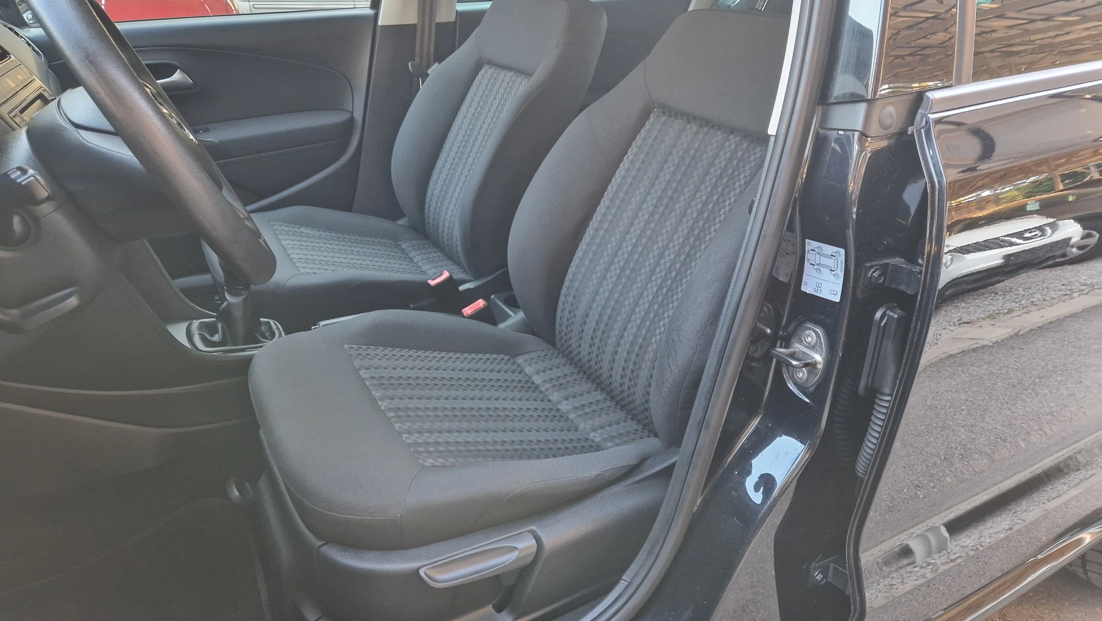 VW Polo 1.4TDI, снимка 11 - Автомобили и джипове - 55052360