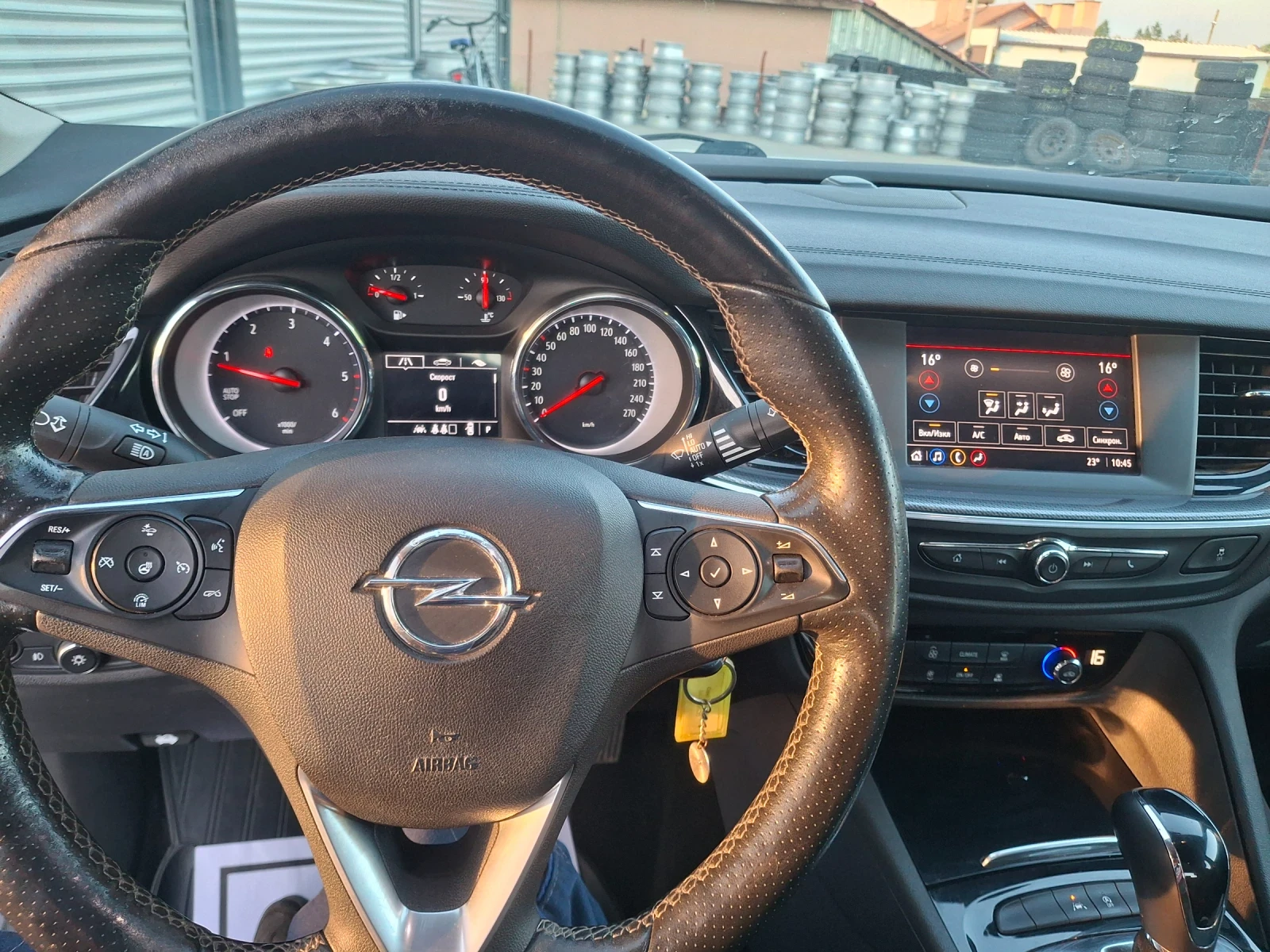 Opel Insignia Grand Sport 1.5D 122 к.с, снимка 13 - Автомобили и джипове - 55053818