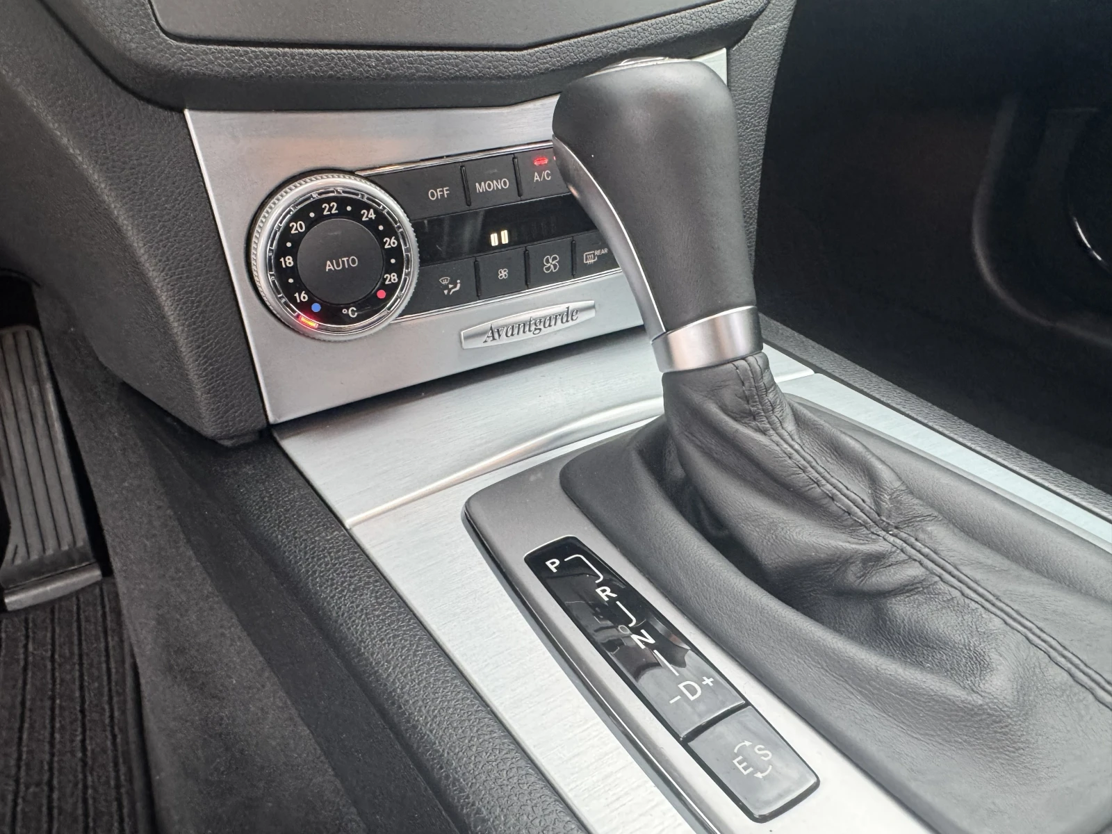 Mercedes-Benz C 220 2.2CDI AVANTGARDE 171000KM, снимка 8 - Автомобили и джипове - 55235677