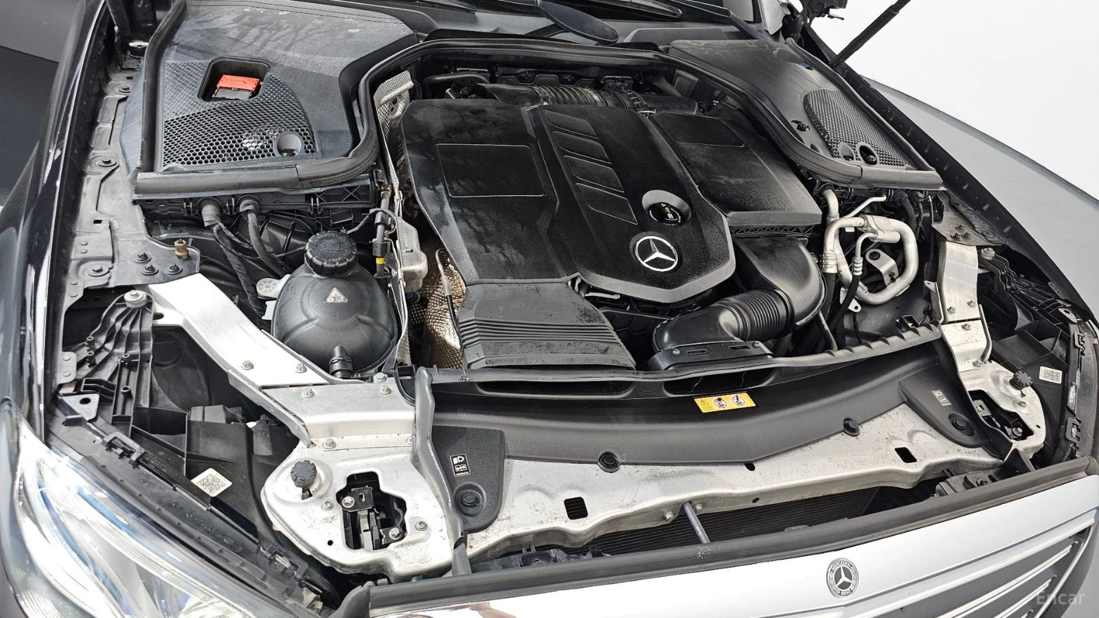 Mercedes-Benz E 220 * ПАНО* KEYLESS* Camera* ПОДГРЕВ* , снимка 4 - Автомобили и джипове - 55655210