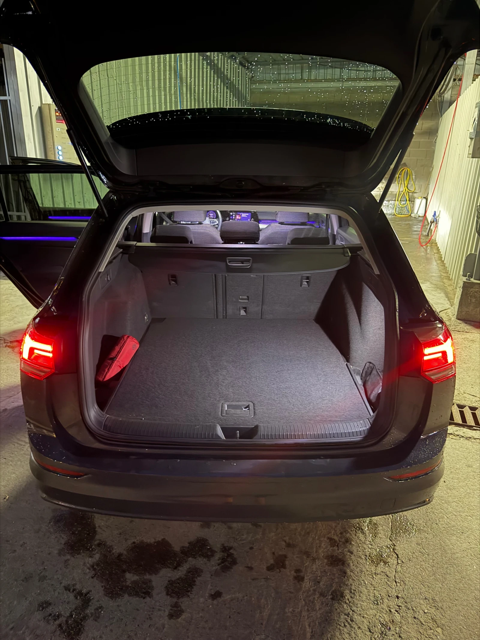 VW Golf Variant 2.0 TDI, снимка 17 - Автомобили и джипове - 55941258