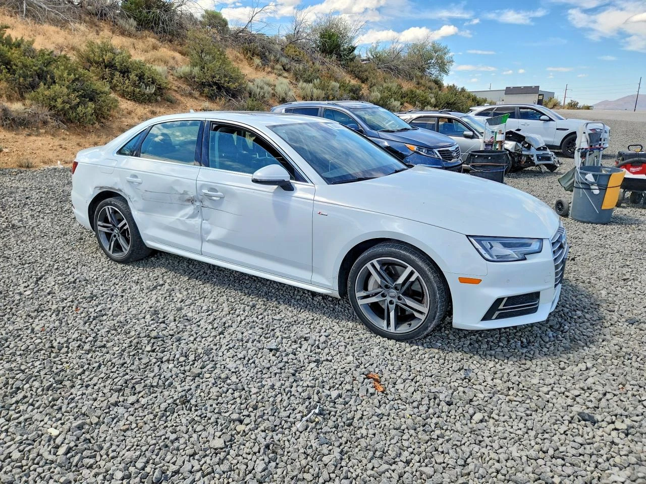 Audi A4 2.0l Premium Plus, снимка 4 - Автомобили и джипове - 56086395