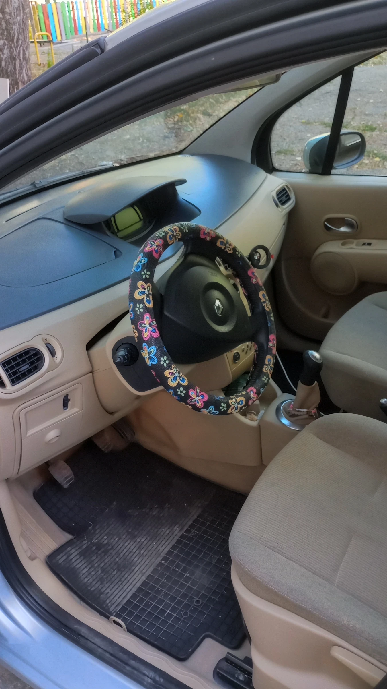Renault Modus 1.2 16V, снимка 8 - Автомобили и джипове - 56359651