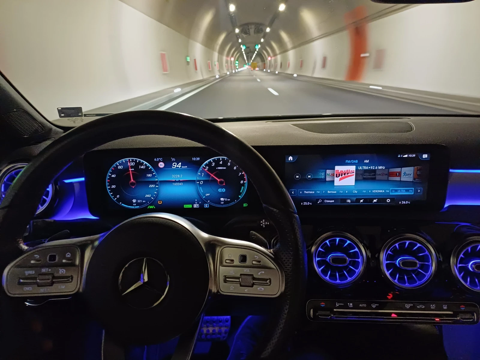 Mercedes-Benz A 250 Хибрид, снимка 7 - Автомобили и джипове - 56653989