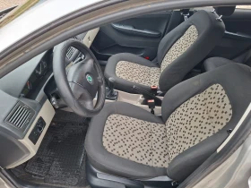 Skoda Fabia Бензин, снимка 13