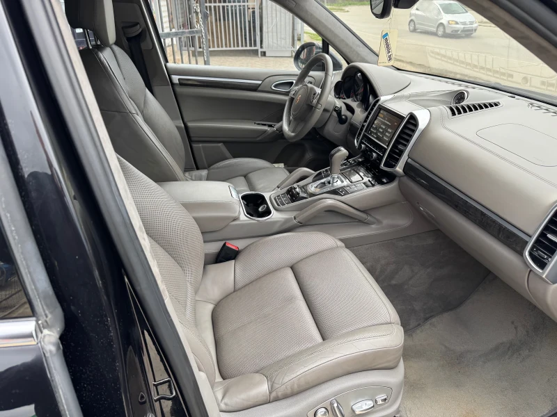 Porsche Cayenne 4.8 Turbo S Швейцария ФУЛ ЕКСТРИ ТОП СЪСТОЯНИЕ, снимка 10 - Автомобили и джипове - 49716777