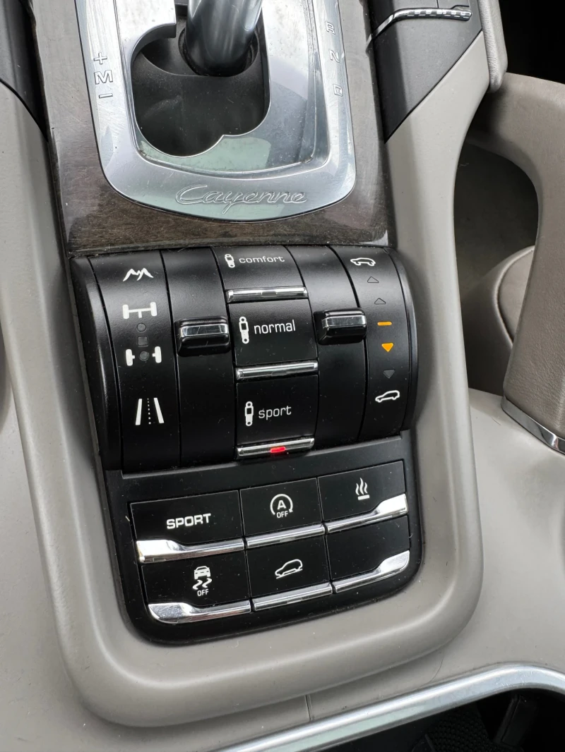 Porsche Cayenne 4.8 Turbo S Швейцария ФУЛ ЕКСТРИ ТОП СЪСТОЯНИЕ, снимка 16 - Автомобили и джипове - 49716777