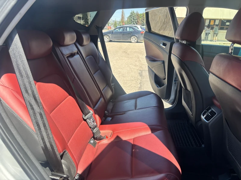 Hyundai Tucson, снимка 9 - Автомобили и джипове - 51914474