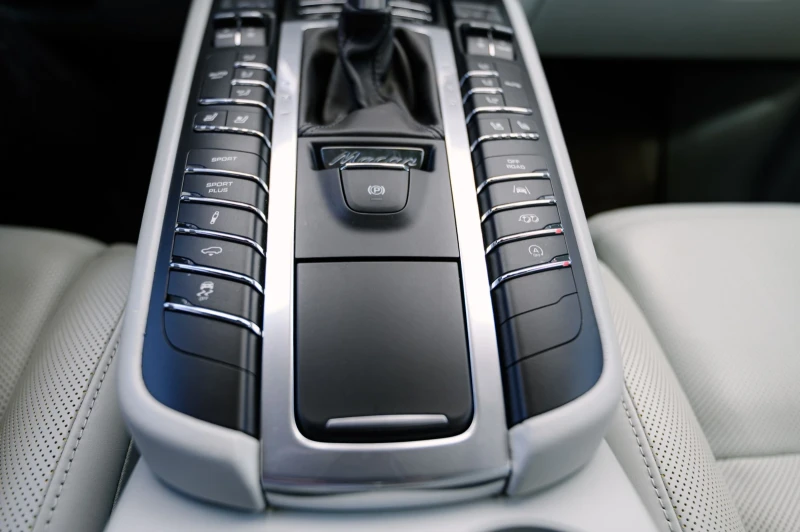 Porsche Macan GTS Premium Plus Package , снимка 10 - Автомобили и джипове - 51904426