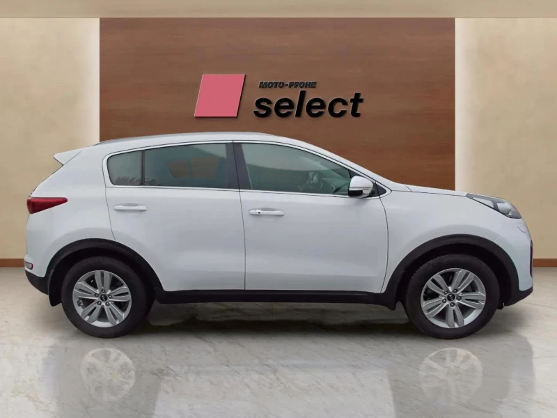 Kia Sportage 1.6i, снимка 4 - Автомобили и джипове - 52486149