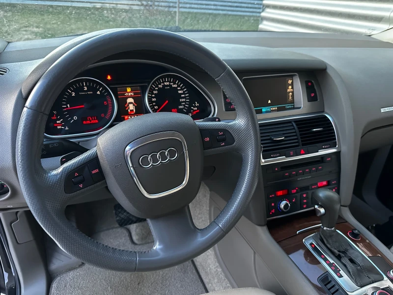 Audi Q7 3.0//DVD//Automatic//, снимка 15 - Автомобили и джипове - 52721395