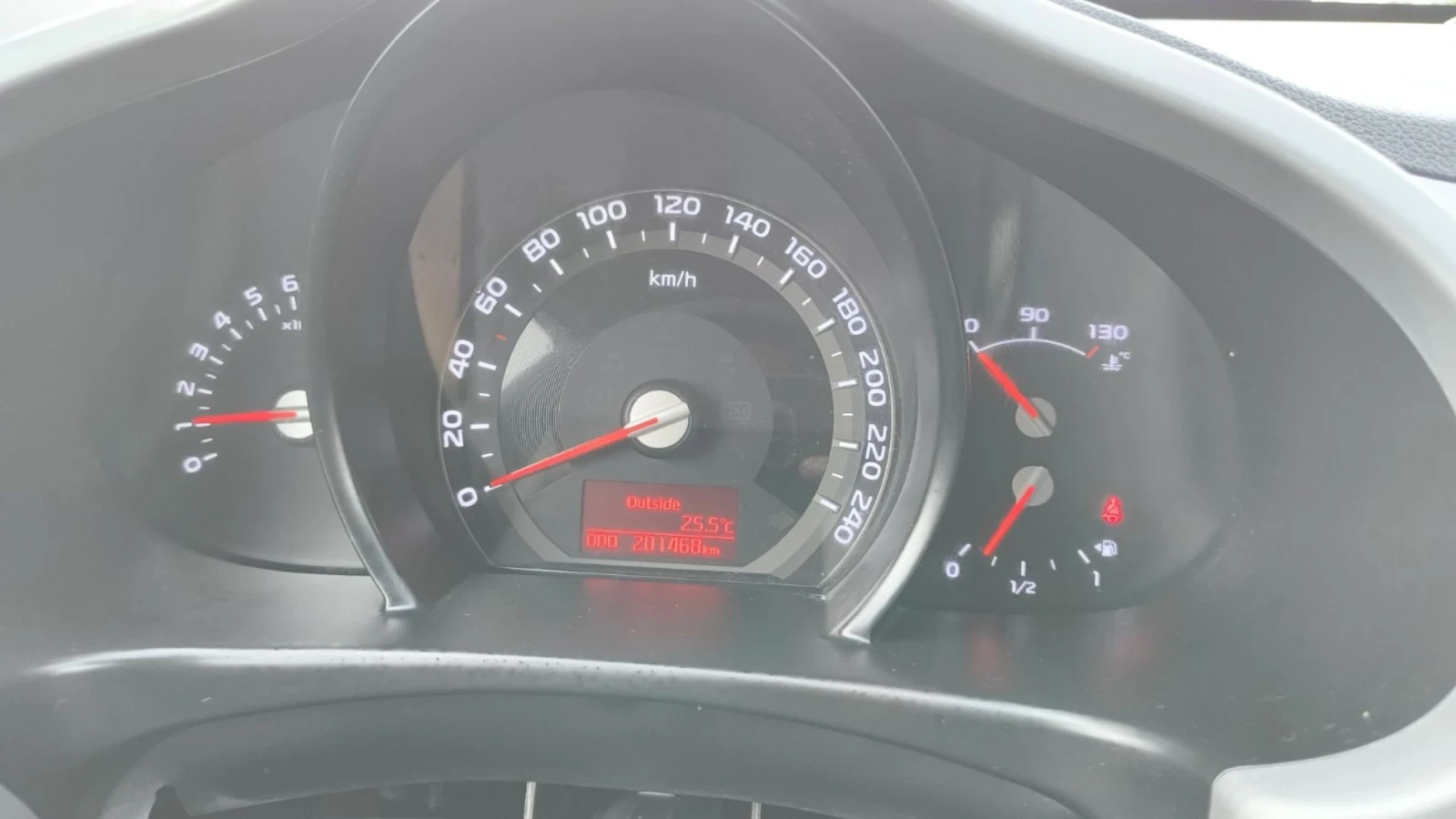Kia Sportage 1, 6 ГАЗ/БЕНЗИН - изображение 9