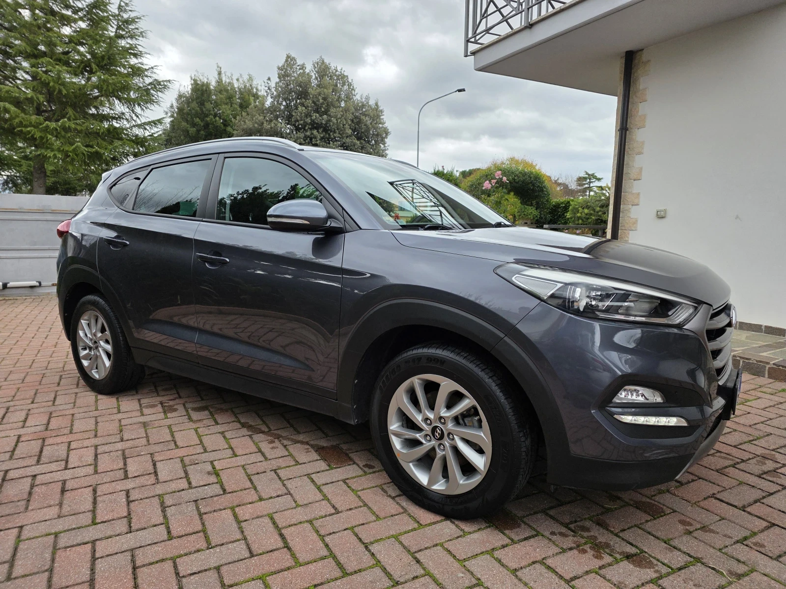 Hyundai Tucson 1.7CRDI - изображение 3