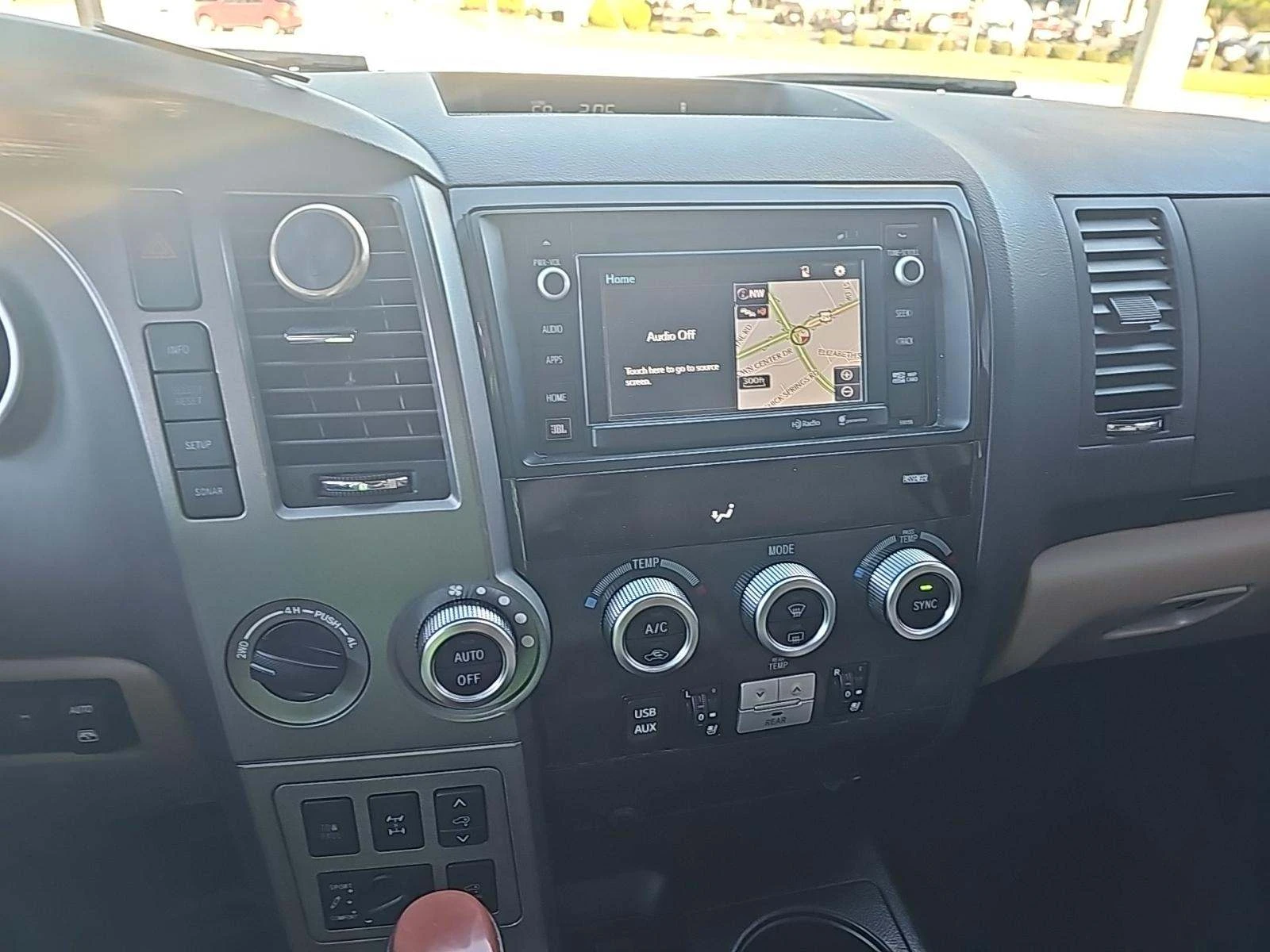 Toyota Sequoia PLATINUM* 4X4* ОБДУХВАНЕ* ПОДГРЕВИ* JBL* ШИБИДАХ   - изображение 8