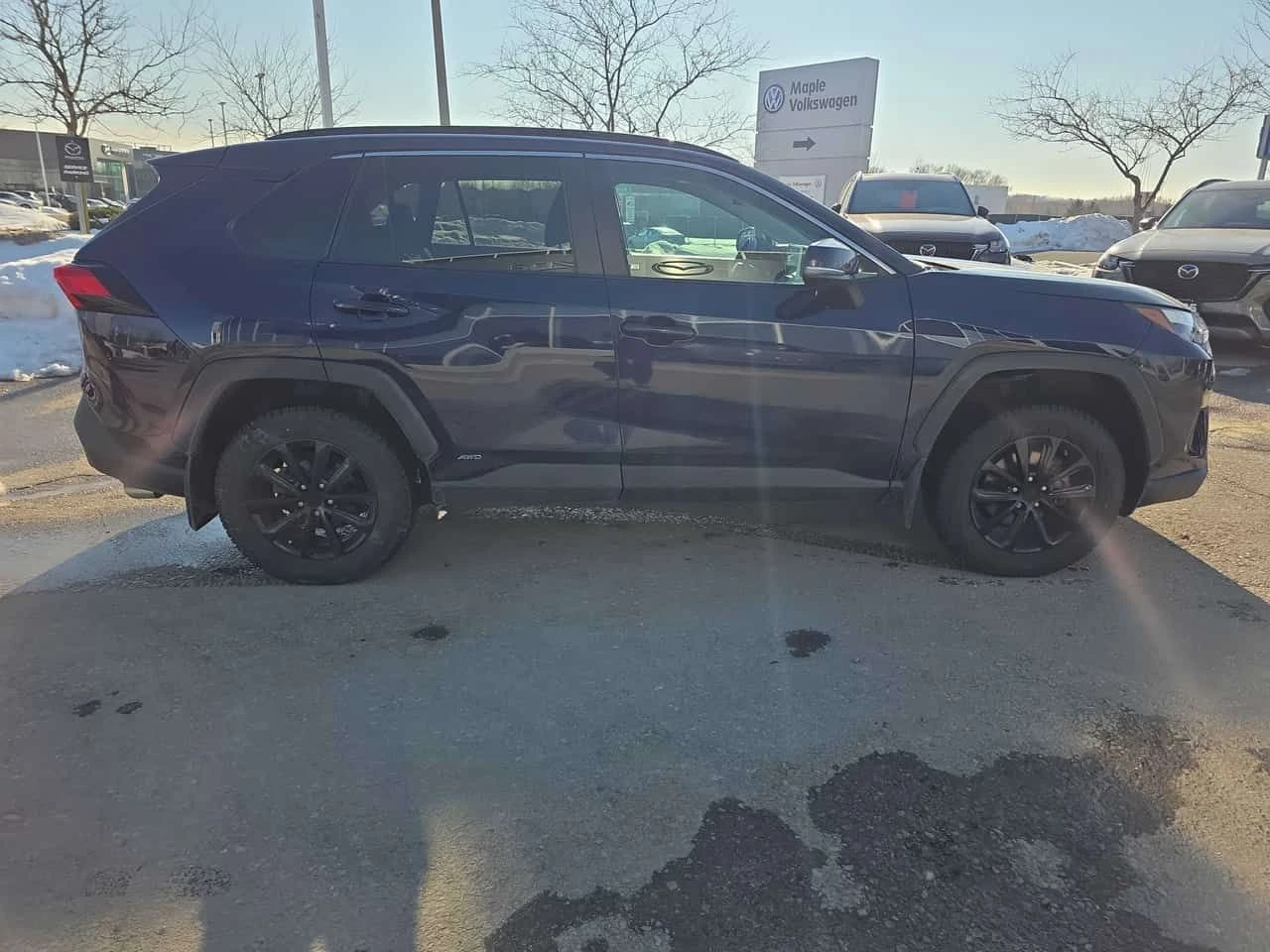 Toyota Rav4 Hybrid XLE/CARFAX/ПОДГРЕВИ/ШИБИДАХ/ГУМИ+ ДЖАНТИ , снимка 4 - Автомобили и джипове - 53729238