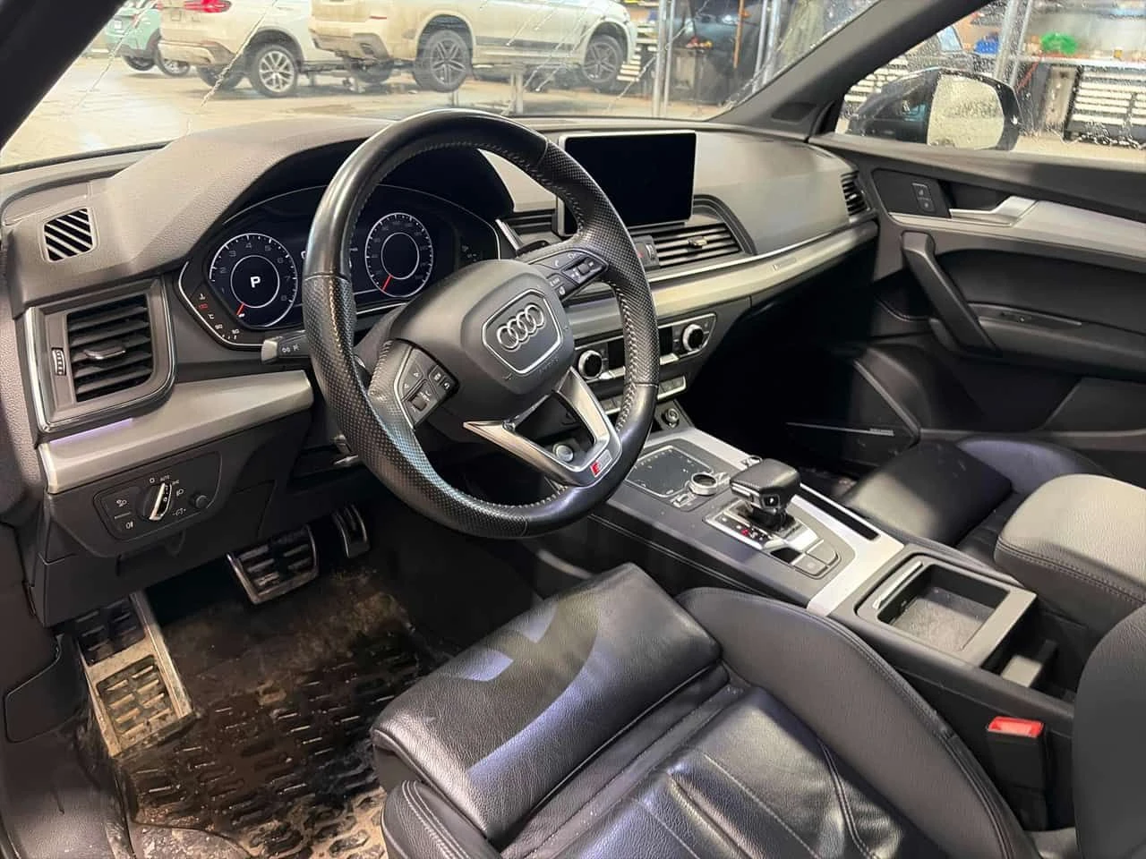 Audi Q5 Technik | KEYLESS | ПОДГРЕВИ | CARFAX, снимка 5 - Автомобили и джипове - 53928504