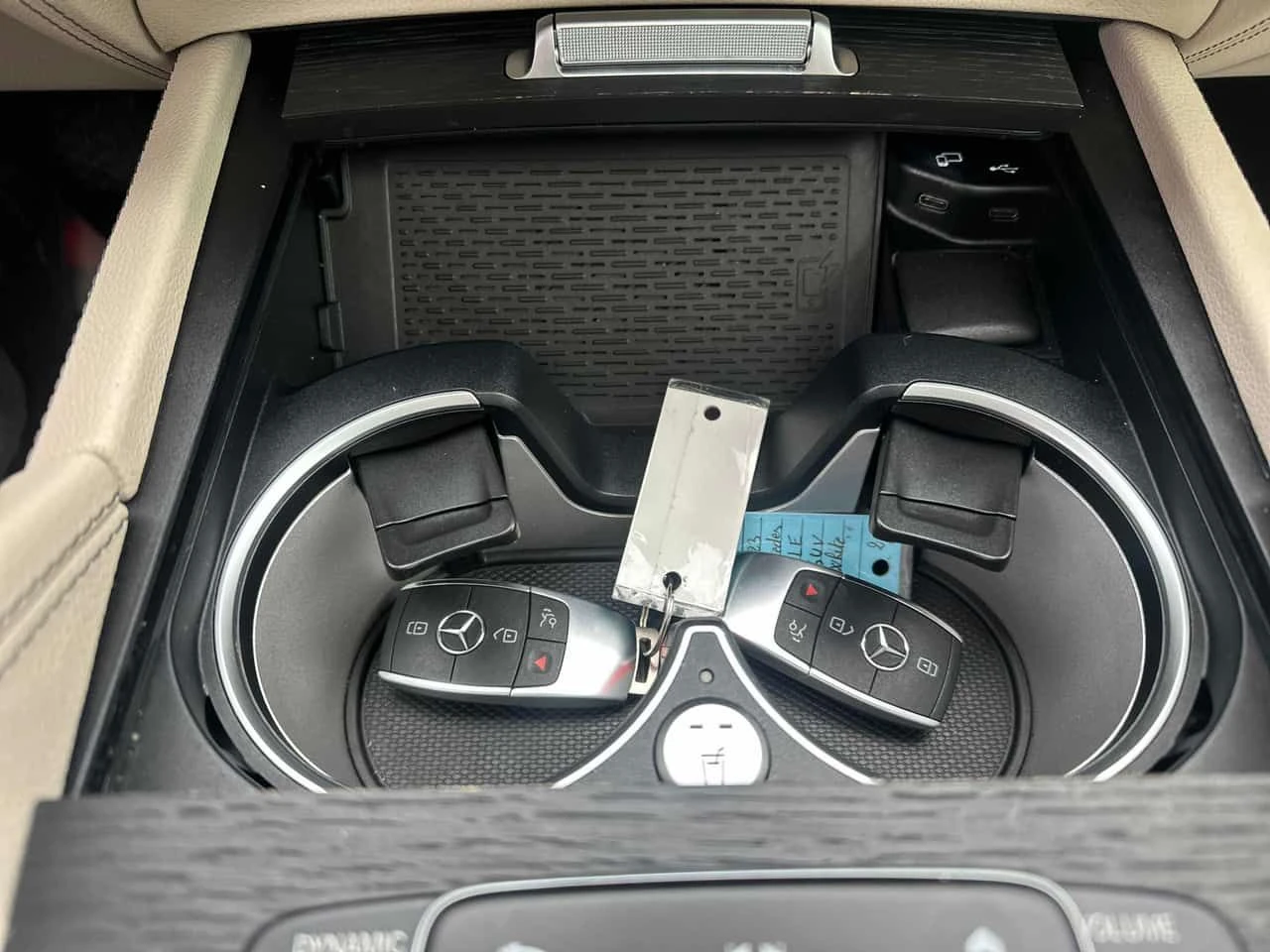 Mercedes-Benz GLE * 450 * CARFAX * БЕЗ ПЪРВОНАЧАЛНА ВНОСКА, снимка 13 - Автомобили и джипове - 54132049