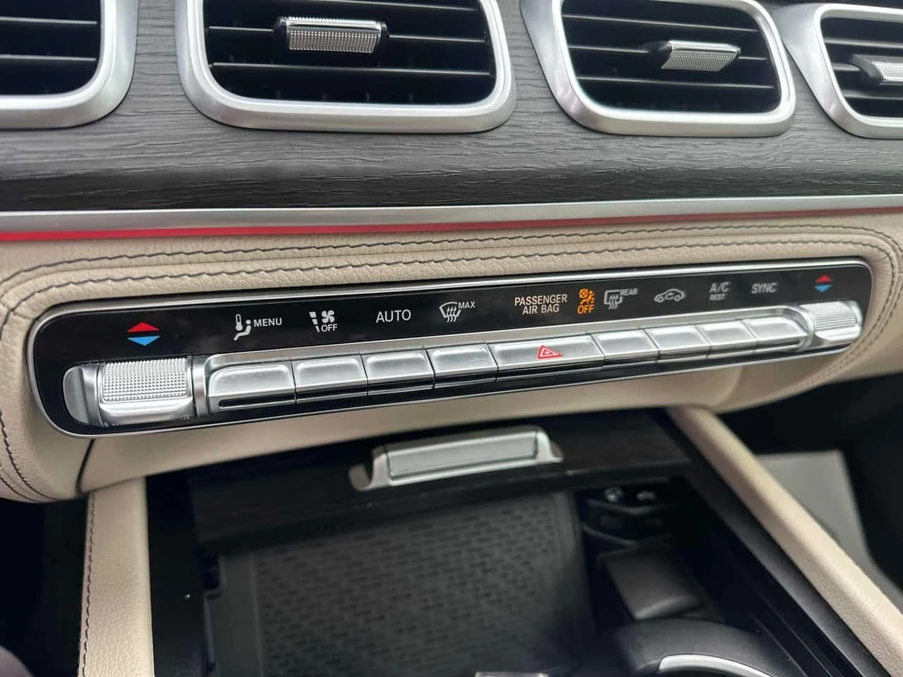 Mercedes-Benz GLE * 450 * CARFAX * БЕЗ ПЪРВОНАЧАЛНА ВНОСКА, снимка 15 - Автомобили и джипове - 54132049