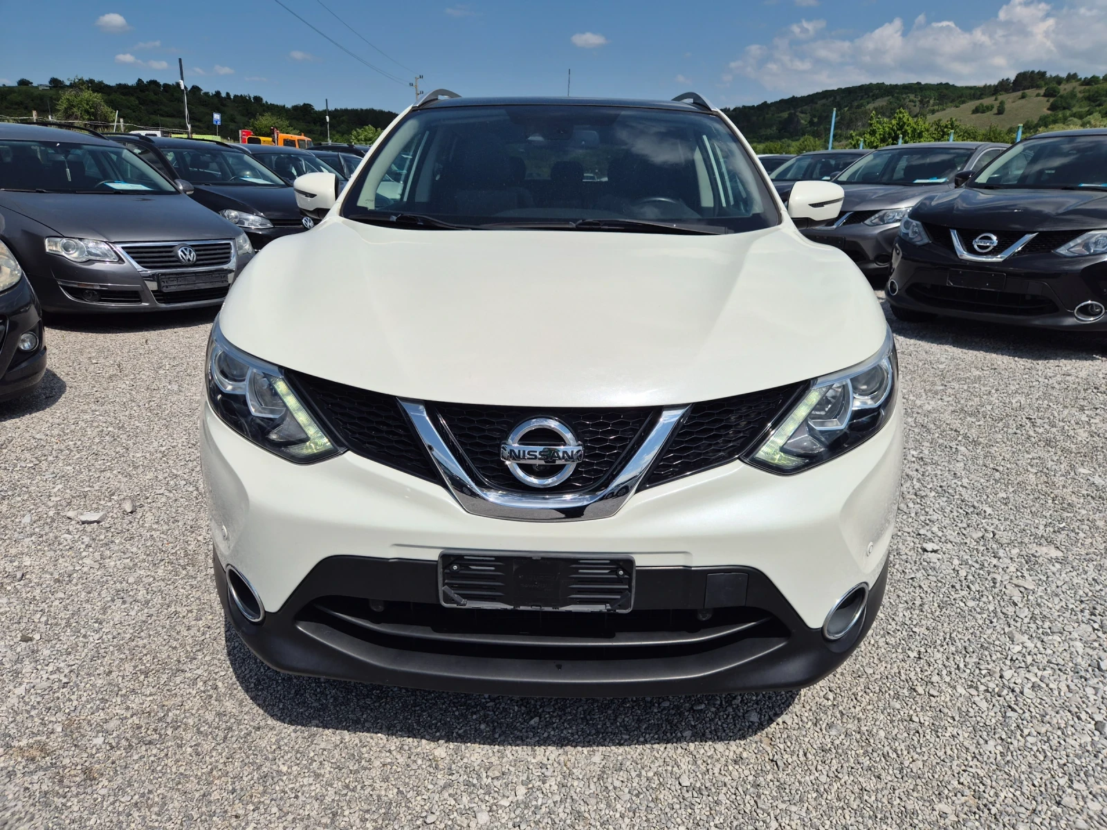 Nissan Qashqai 1.5 dci Tekna, снимка 5 - Автомобили и джипове - 54635049