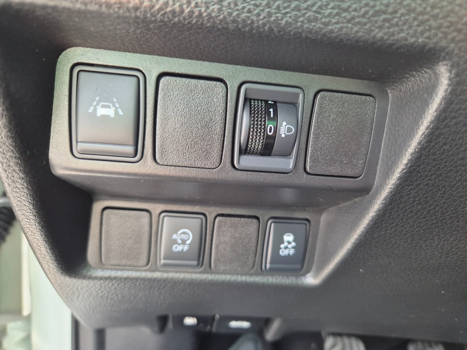 Nissan Qashqai 1.5 dci Tekna, снимка 16 - Автомобили и джипове - 54635049