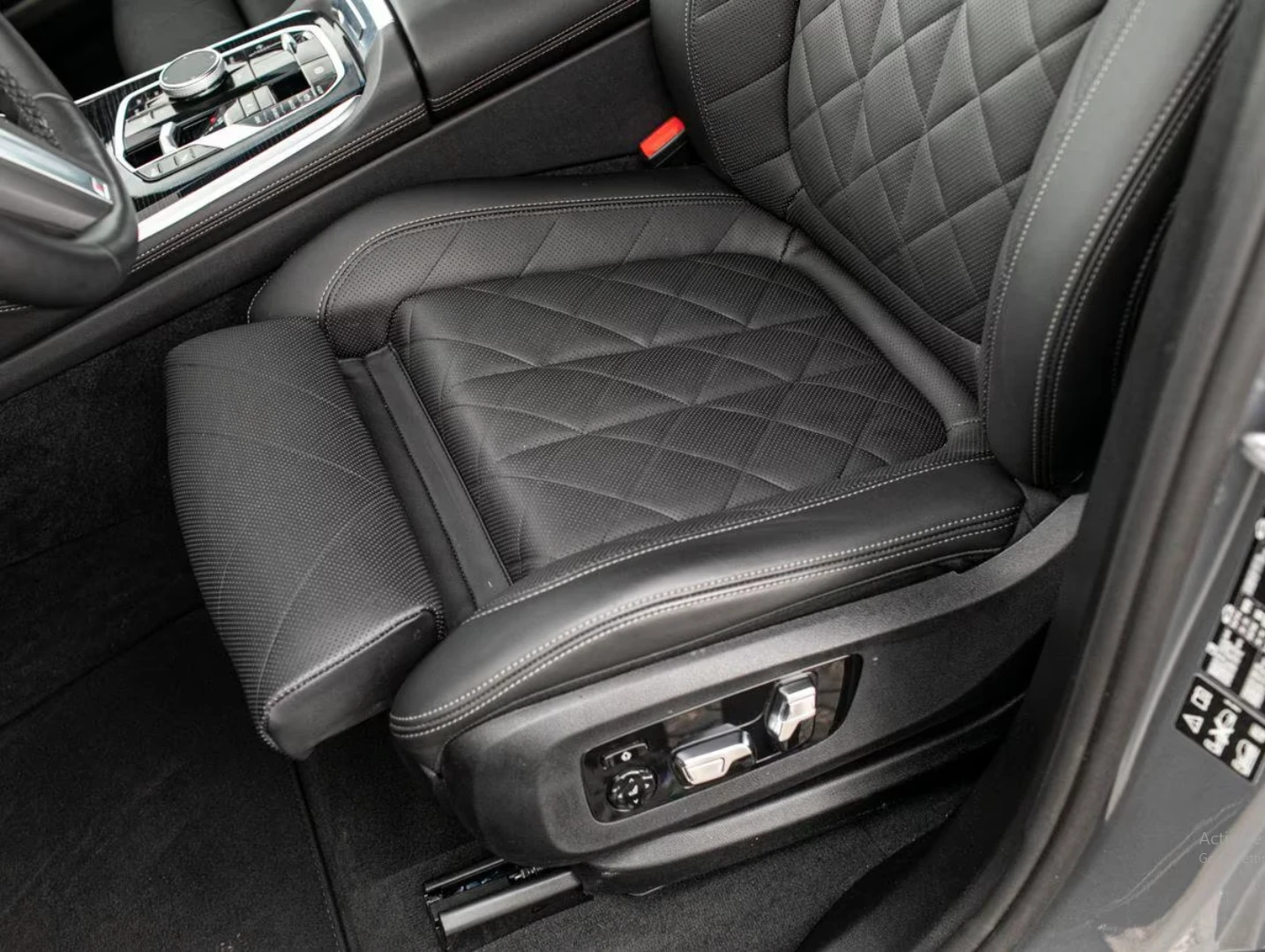BMW X5 xDrive40d* M Sport* Pano* H/K* AHK, снимка 4 - Автомобили и джипове - 55403231