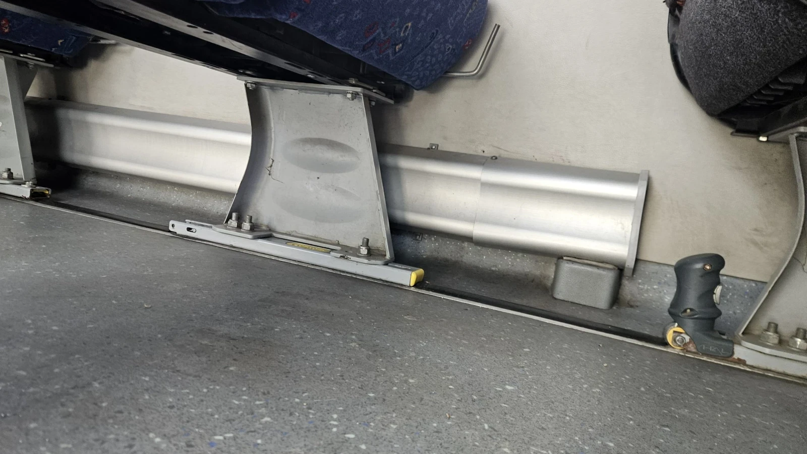 Mercedes-Benz Vario 818  - изображение 10