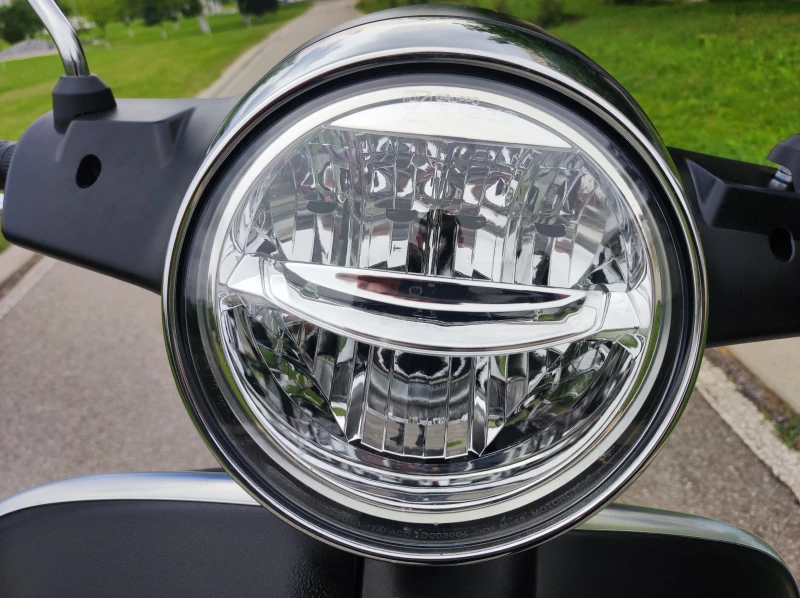 Vespa 300    GTS AKRAPOVIC, снимка 9 - Мотоциклети и мототехника - 50177242