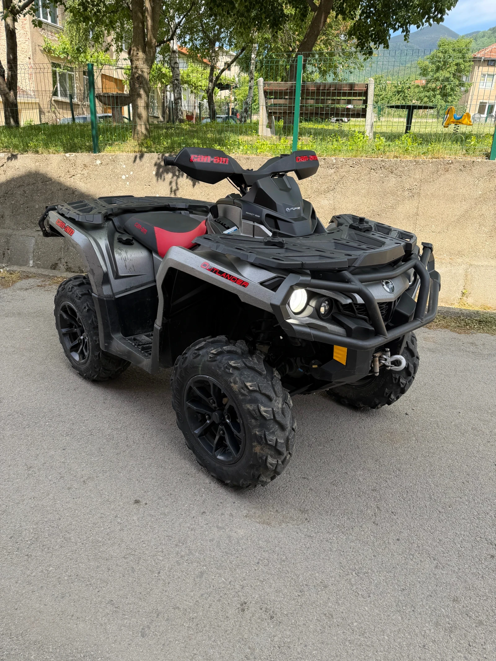 Can-Am Outlander 650