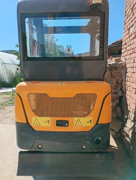 Багер Yanmar, снимка 1