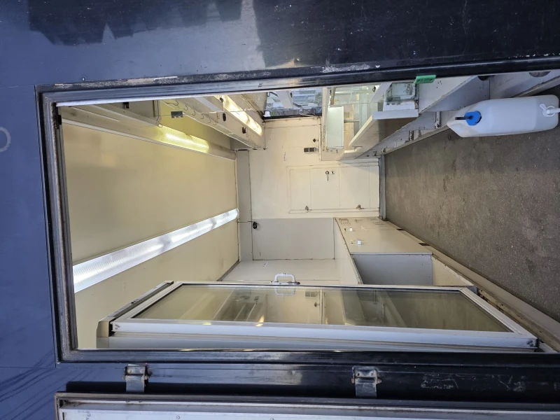 Кемпер Mercedes-Benz Sprinter 416 за ХРАНА, снимка 12 - Каравани и кемпери - 52862889