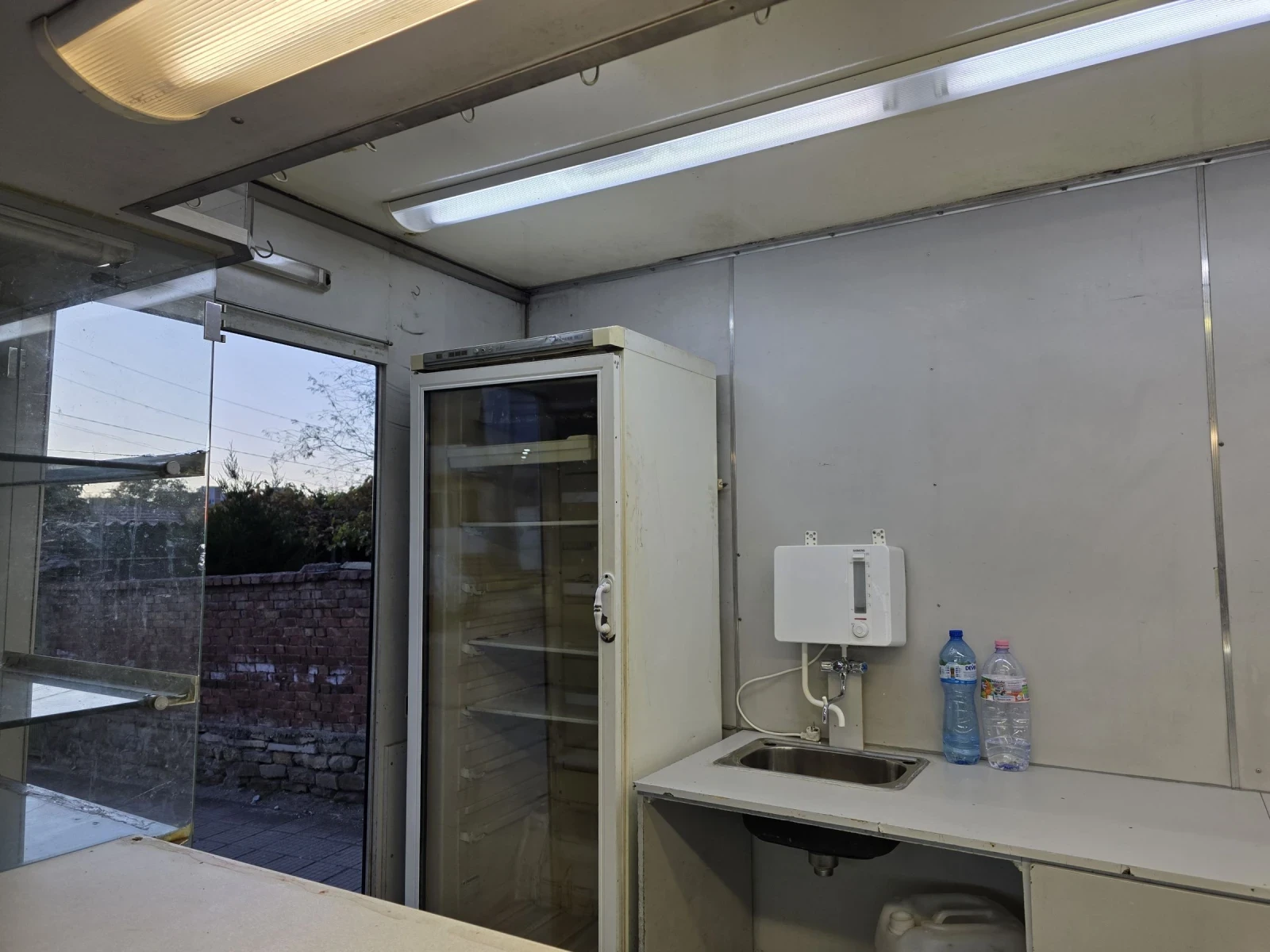 Кемпер Mercedes-Benz Sprinter 416 за ХРАНА - изображение 6