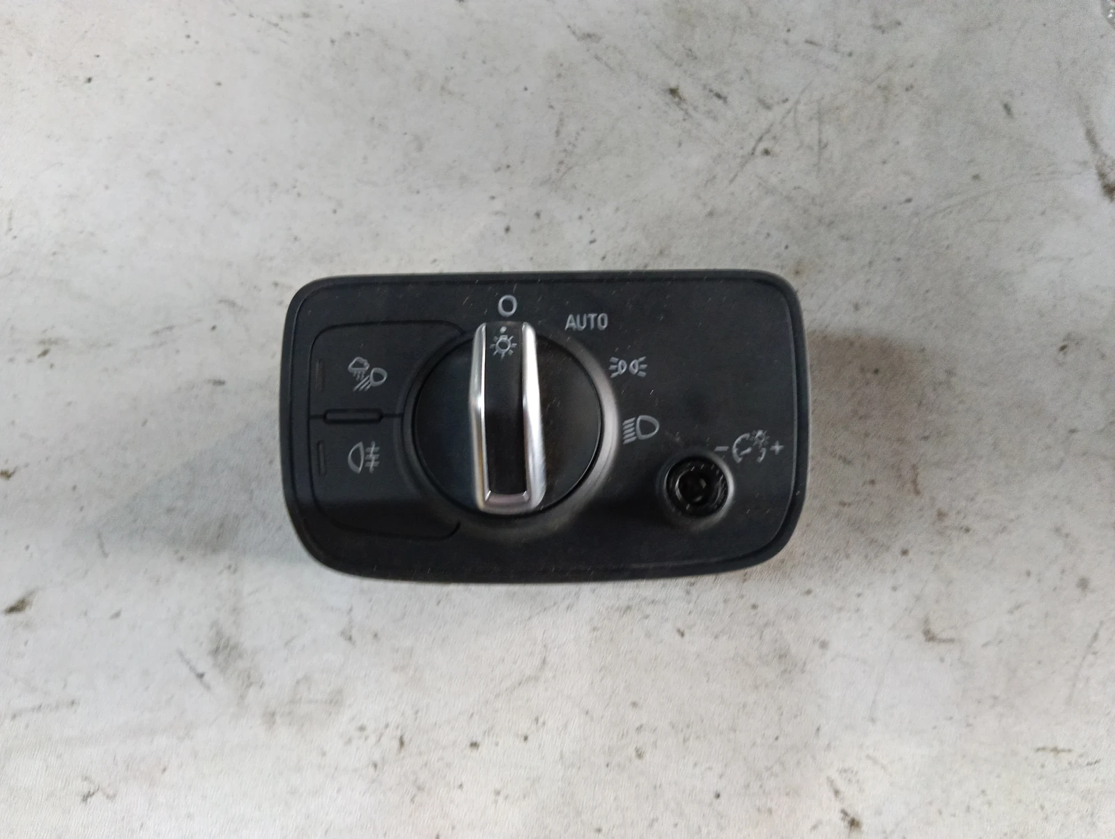 копче фар 8V0941531AR Audi A3