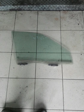 Стъкло предно дясно Тойота Корола 4врати хечбек