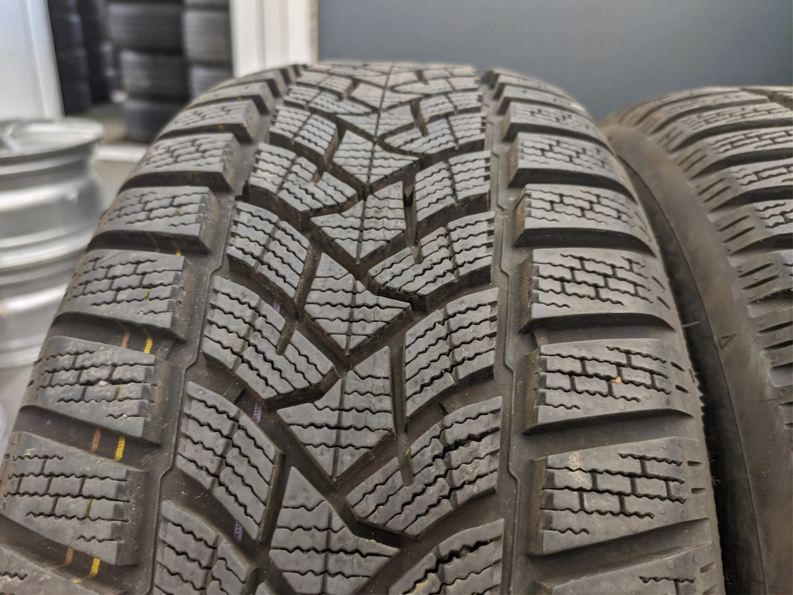  205/55R16 | Mobile.bg   4