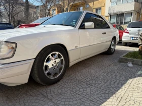 Mercedes-Benz E 200, снимка 1