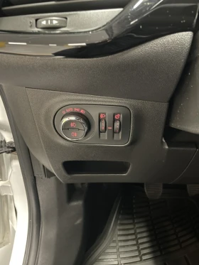 Opel Corsa - 15600 лв. / 7976.15 € - 19512941 14